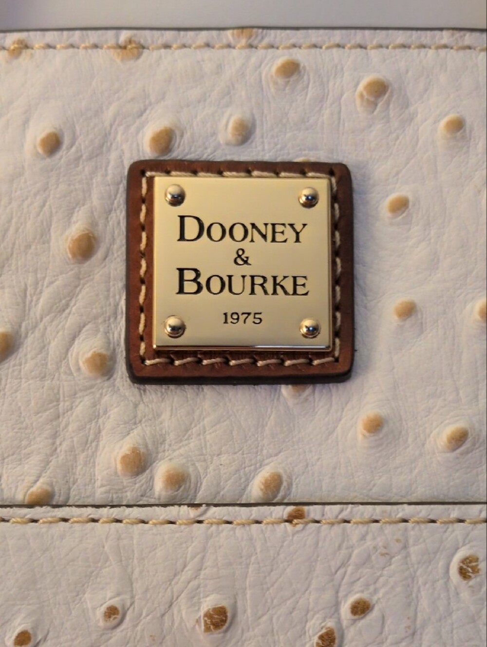 Dooney & Bourke White Ostrich-Embossed Tote with Tan Straps Dust Bag  Included! - Picture 4 of 16